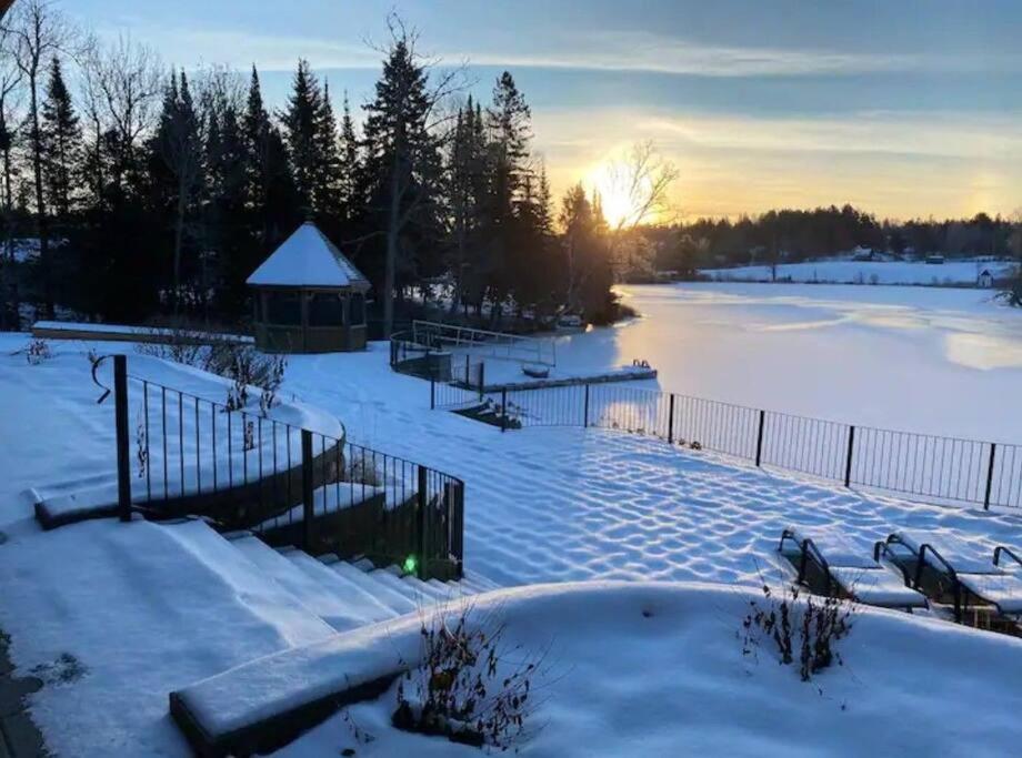 Waterfront, dream stay at Belle Vue Cottage