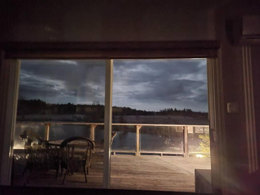 Waterfront, dream stay at Belle Vue Cottage