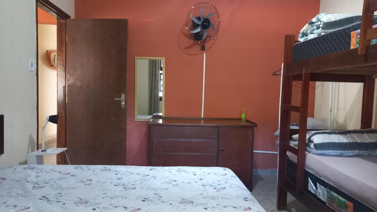 Casa na praia com pomar