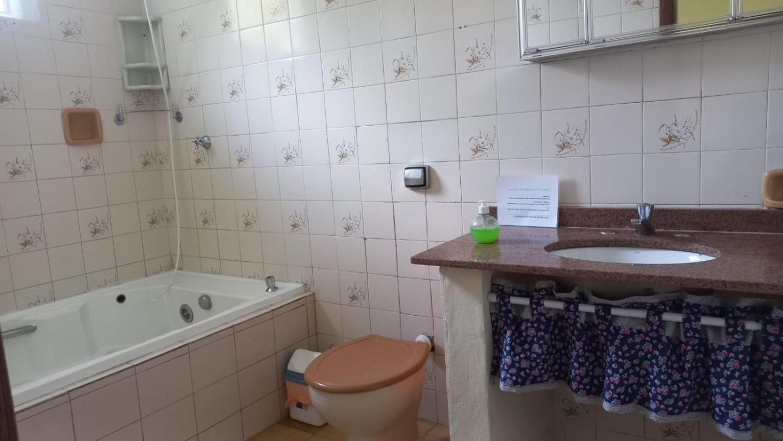 Casa na praia com pomar