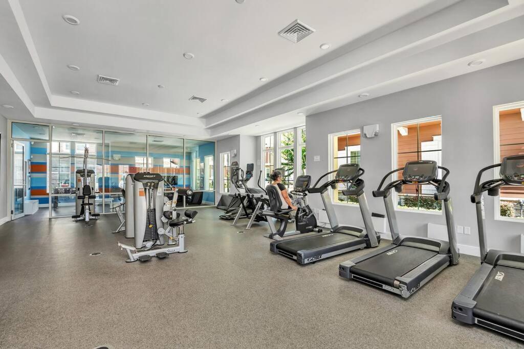 NEW awesome dream house, 5 Min to Disney