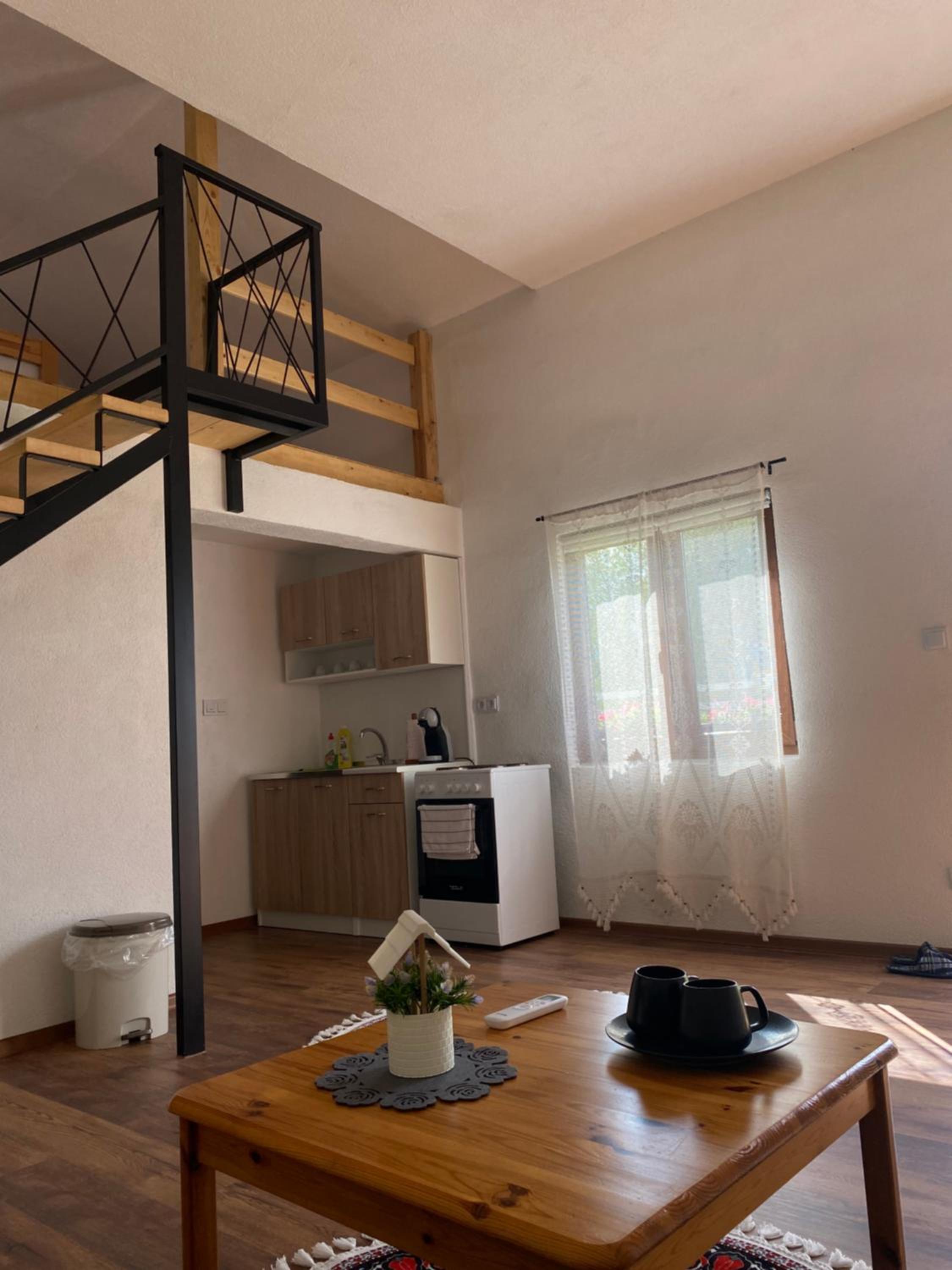 Hill House Emir