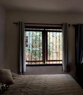 Casa Encantadora e Charmosa a 1 quadra da praia