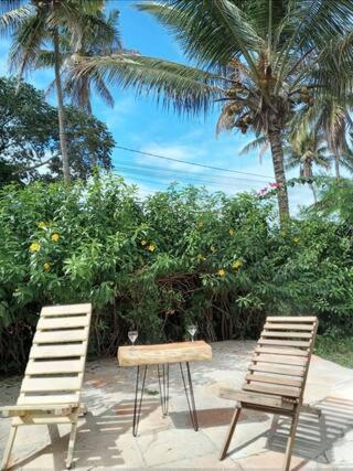 Casa Encantadora e Charmosa a 1 quadra da praia