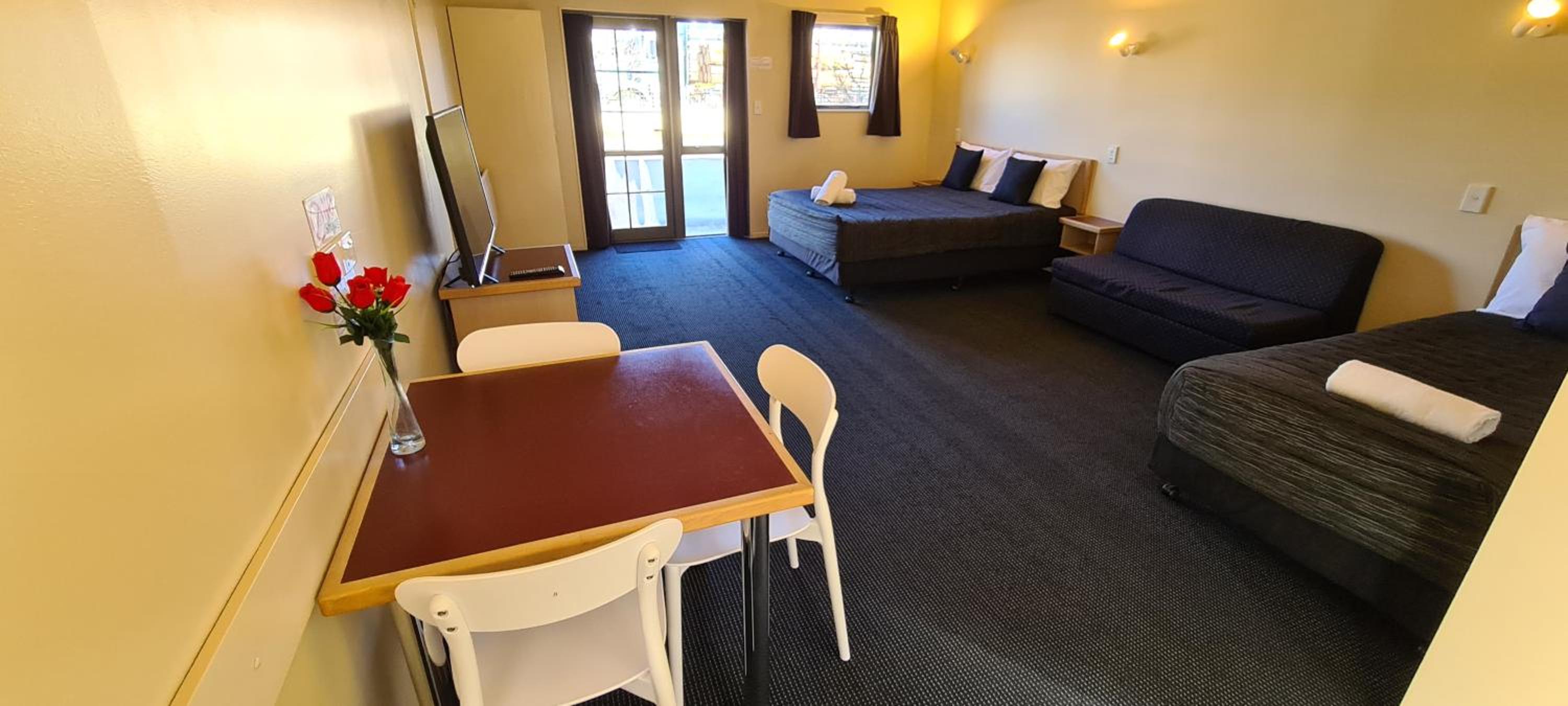 New Castle Motor Lodge