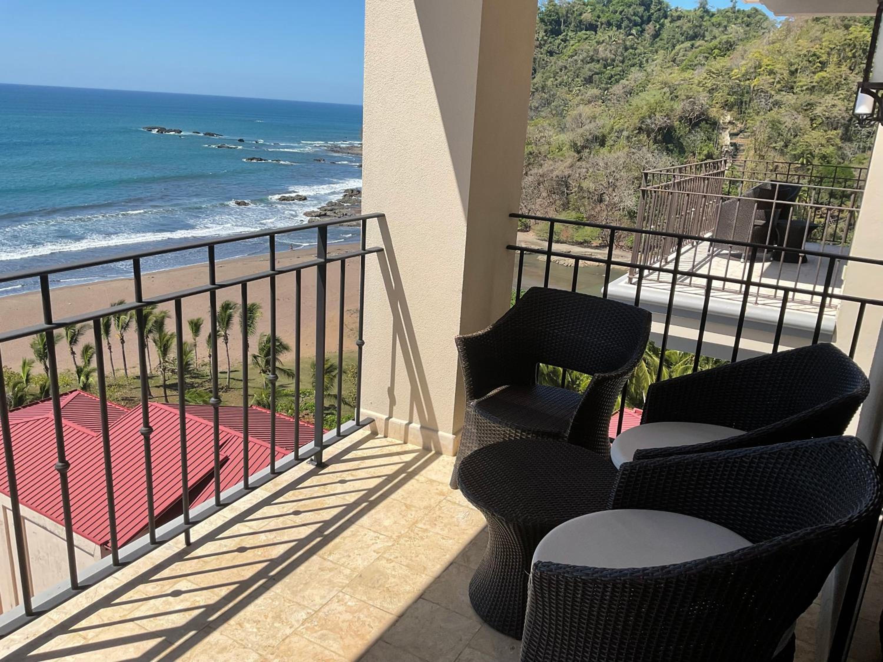 Jaco Oceanfront Condo #1119 in a Luxury Resort