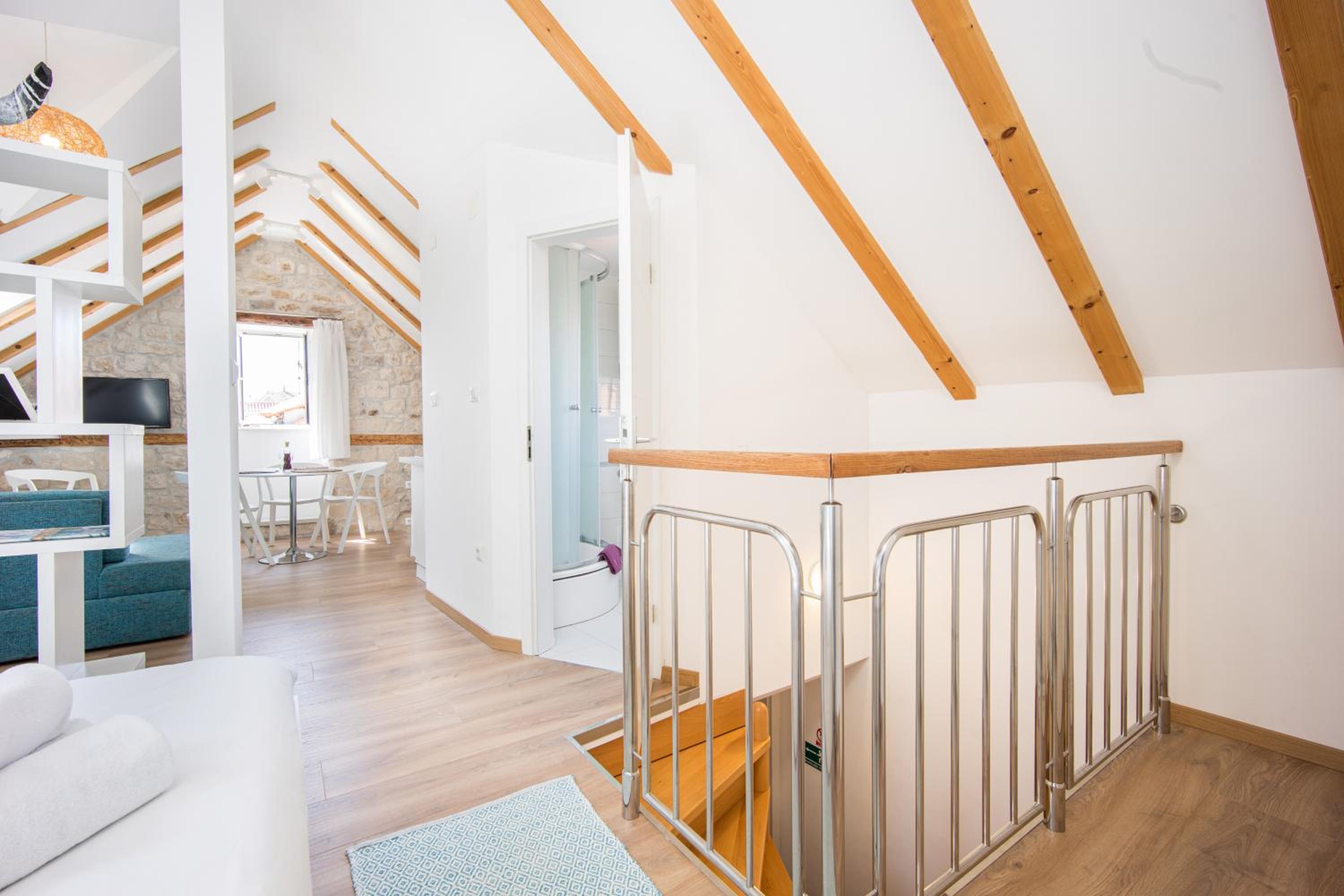 Tragos Lemon Tree
