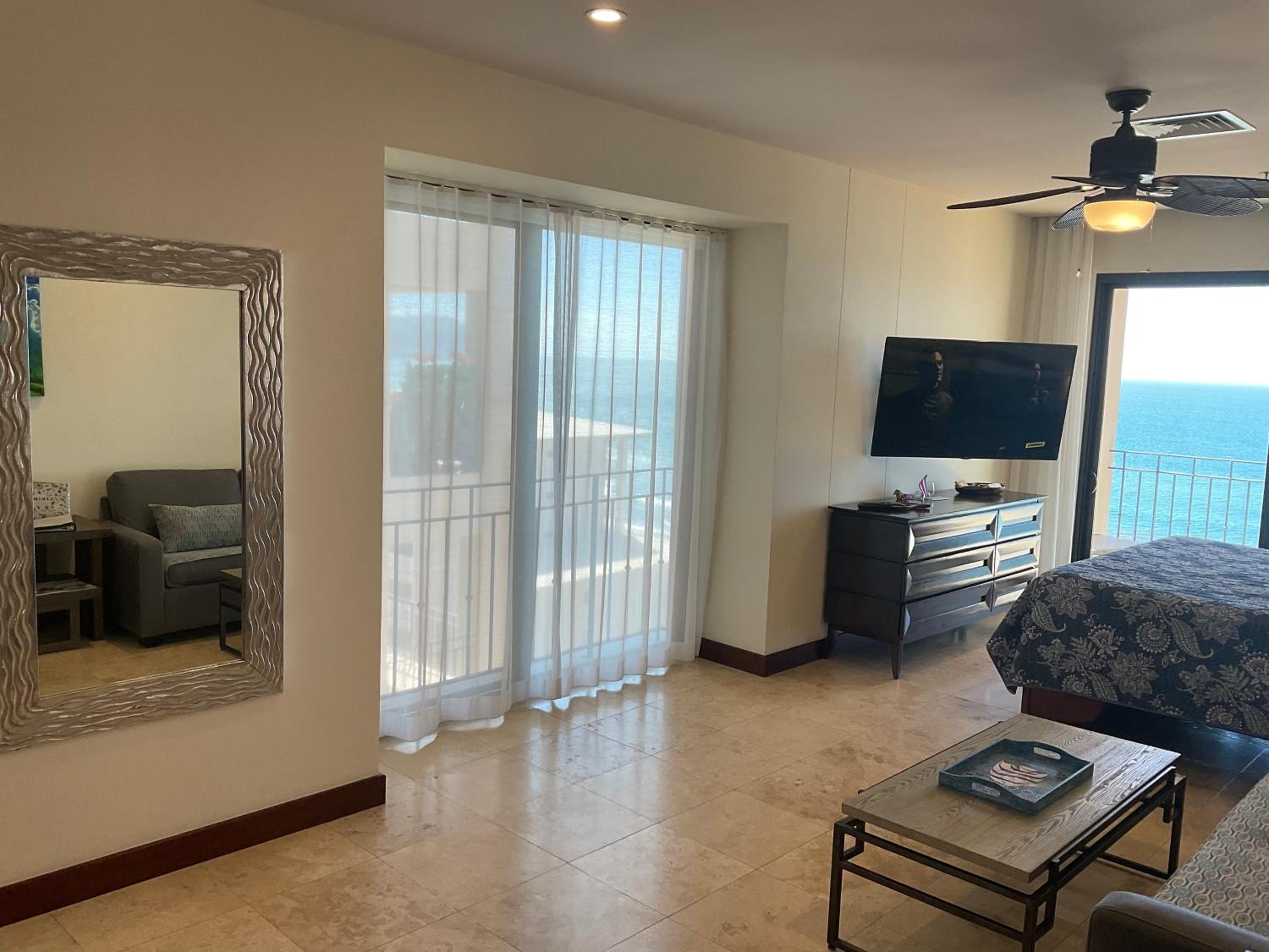 Jaco Oceanfront Condo #1119 in a Luxury Resort