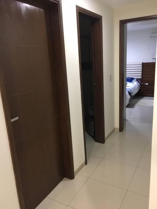 APARTAMENTO DE 2 HABITACIONES CON PISCINA Y 2 TERRAZAS CERCA DE EQUIPETROL, parqueo Gratis