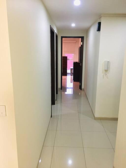 APARTAMENTO DE 2 HABITACIONES CON PISCINA Y 2 TERRAZAS CERCA DE EQUIPETROL, parqueo Gratis