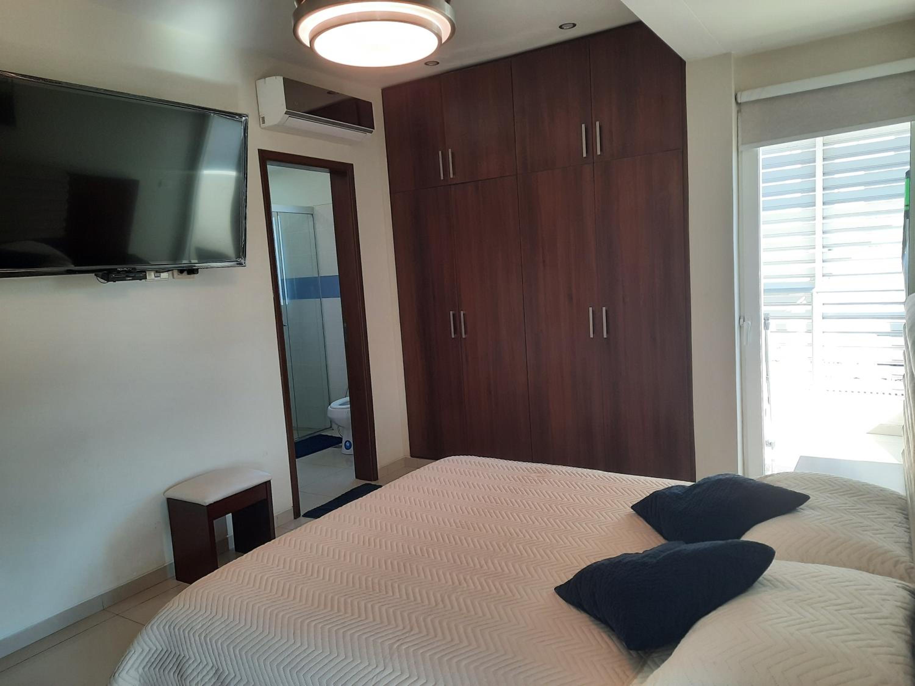 APARTAMENTO DE 2 HABITACIONES CON PISCINA Y 2 TERRAZAS CERCA DE EQUIPETROL, parqueo Gratis