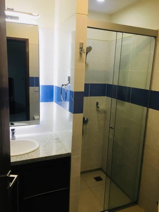 APARTAMENTO DE 2 HABITACIONES CON PISCINA Y 2 TERRAZAS CERCA DE EQUIPETROL, parqueo Gratis