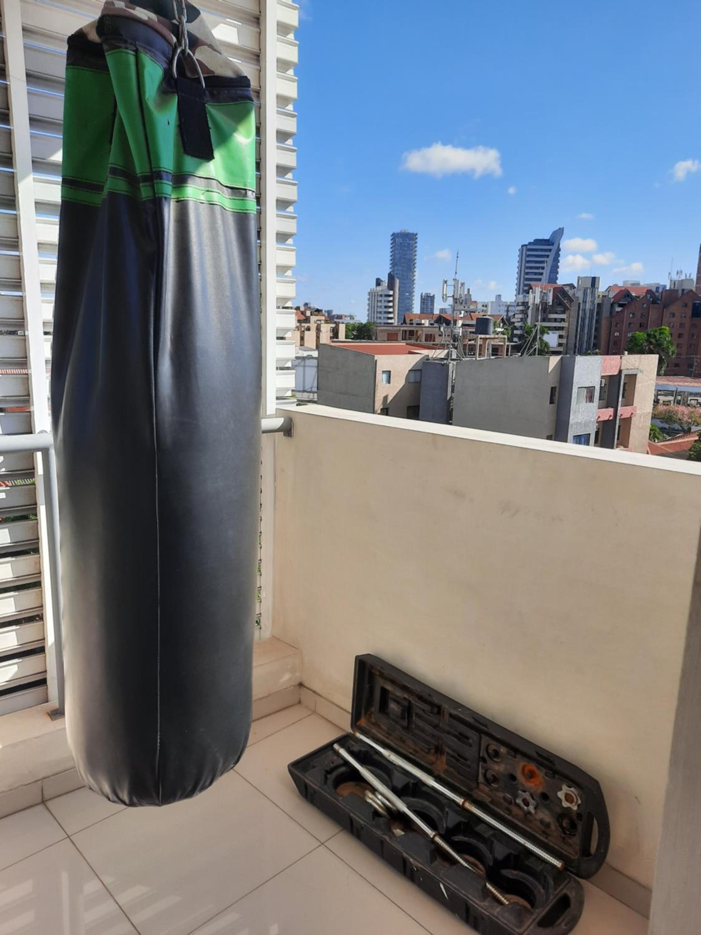 APARTAMENTO DE 2 HABITACIONES CON PISCINA Y 2 TERRAZAS CERCA DE EQUIPETROL, parqueo Gratis