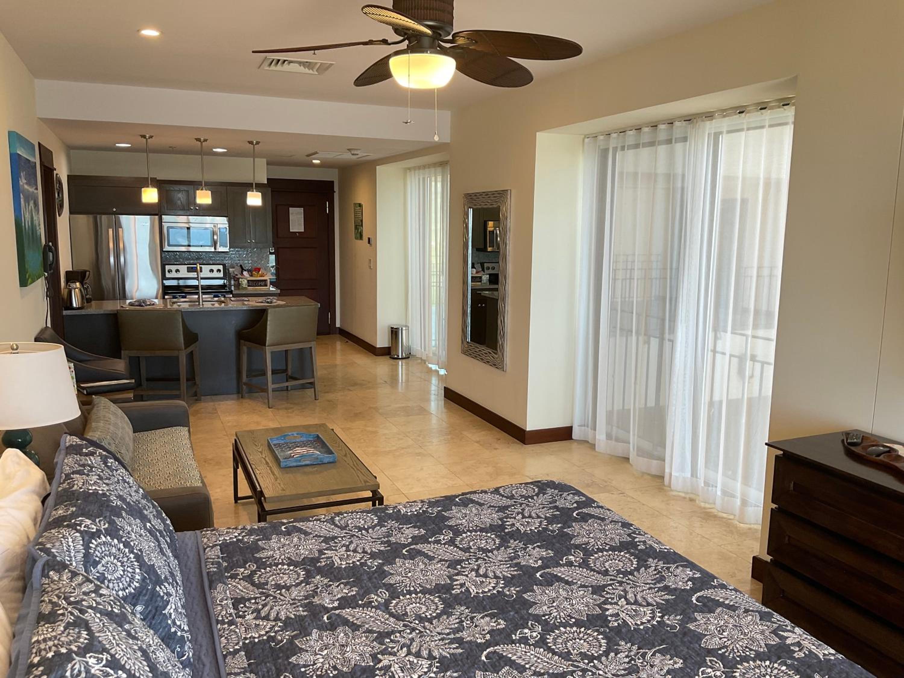 Jaco Oceanfront Condo #1119 in a Luxury Resort