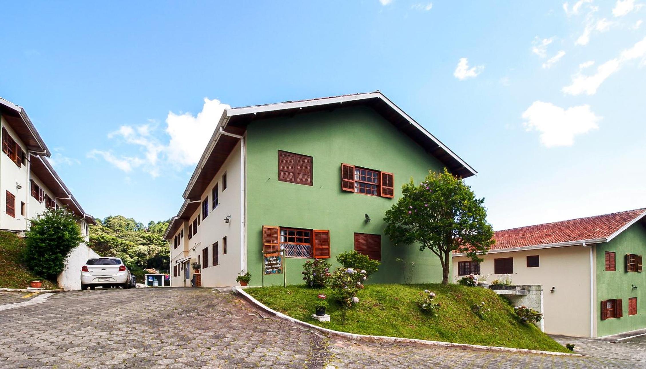Apê Inteiro| 2Qts| Estacionamento| Wi-Fi 350| Pet Friendly| Ao Lado do Parque das CEREJEIRAS