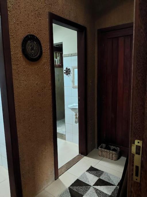 Casa Encantadora e Charmosa a 1 quadra da praia