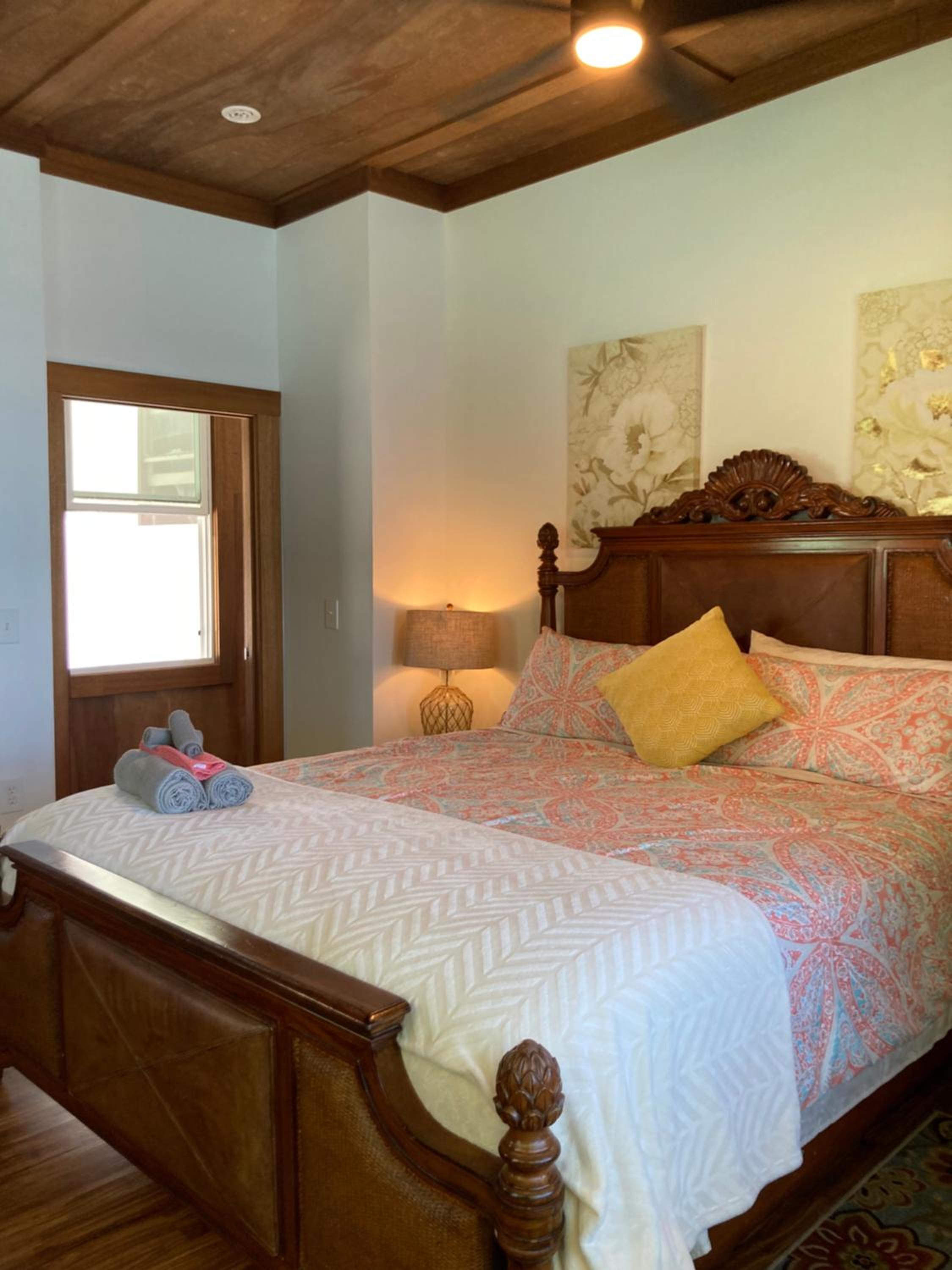 Hilo Bay Oceanfront Bed and Breakfast