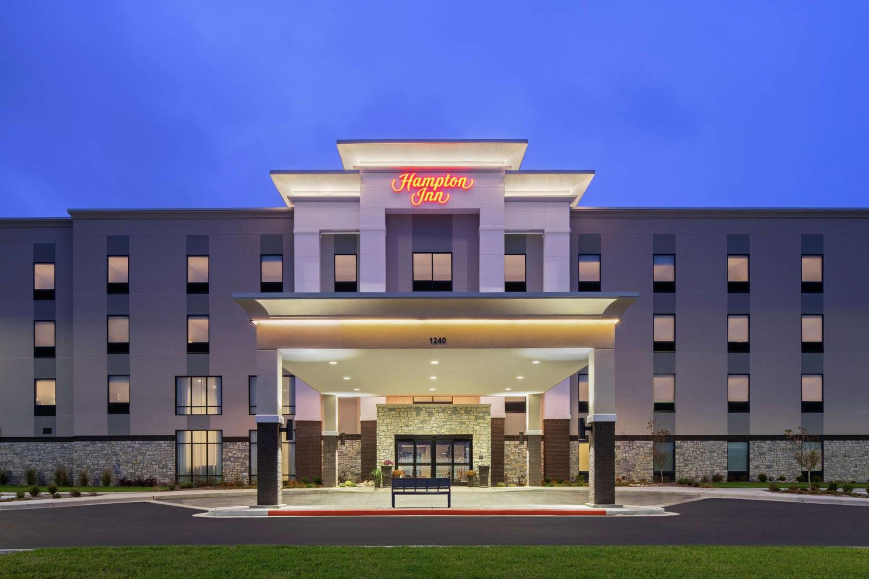 Sikeston Vacations - Hampton Inn Sikeston - Property Image 2