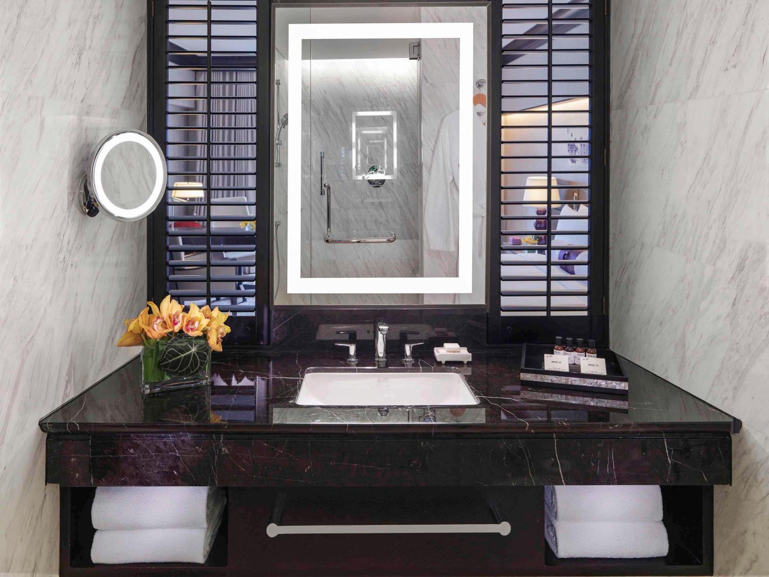 Singapore Vacations - Fairmont Singapore - Property Image 3
