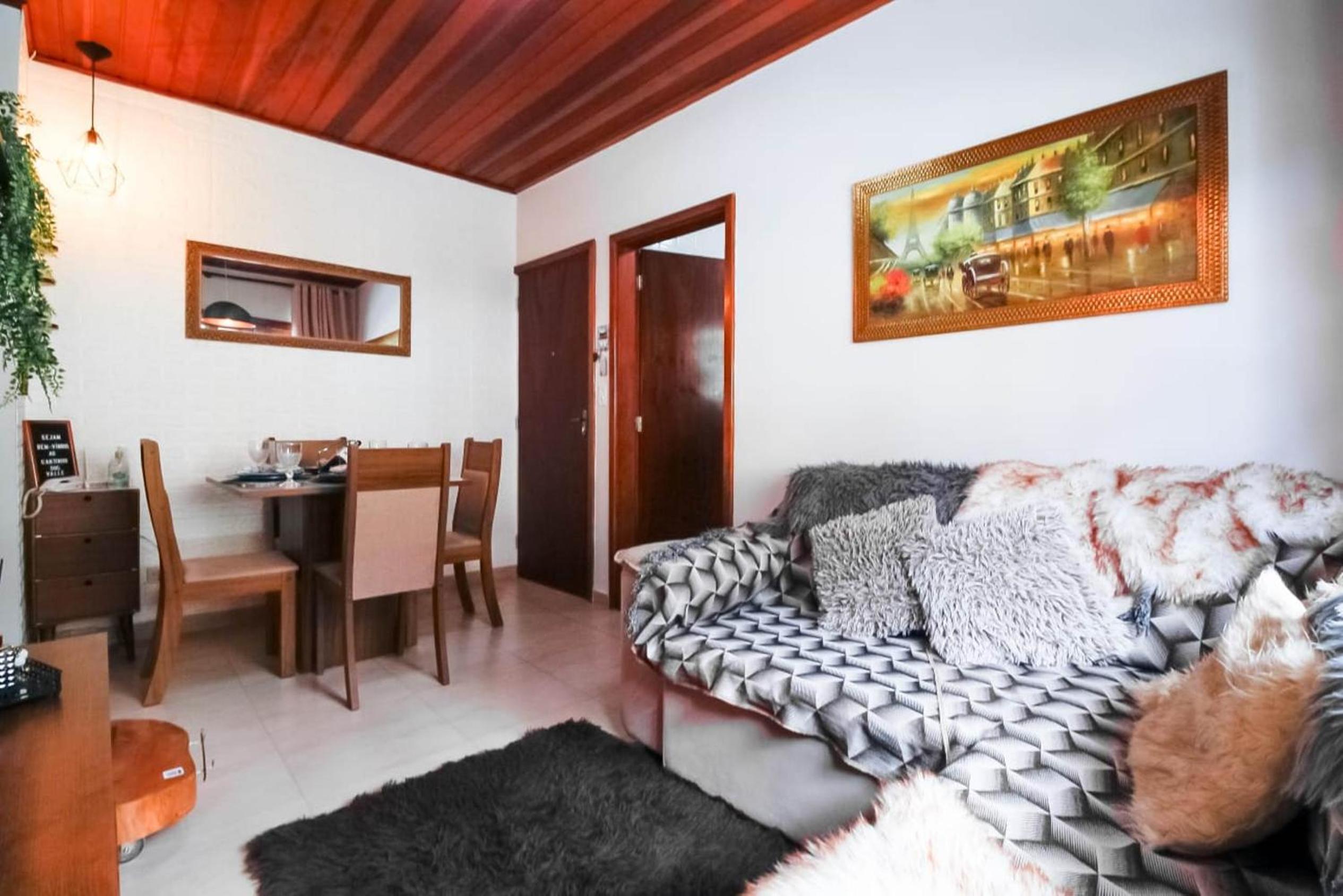 Apê Inteiro| 2Qts| Estacionamento| Wi-Fi 350| Pet Friendly| Ao Lado do Parque das CEREJEIRAS