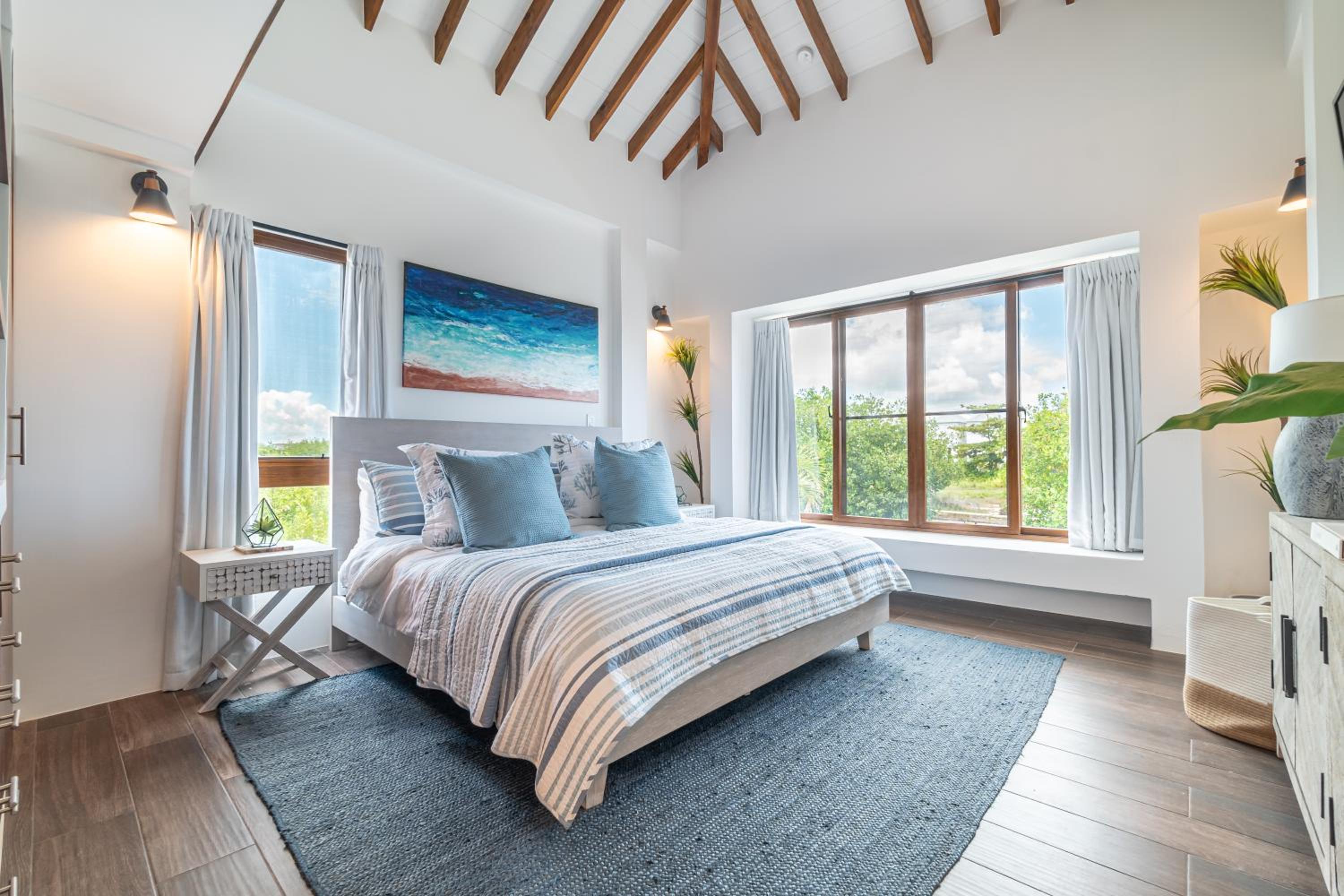 Conch Shell Cottage and The PoolClub at Mahogany Bay!
