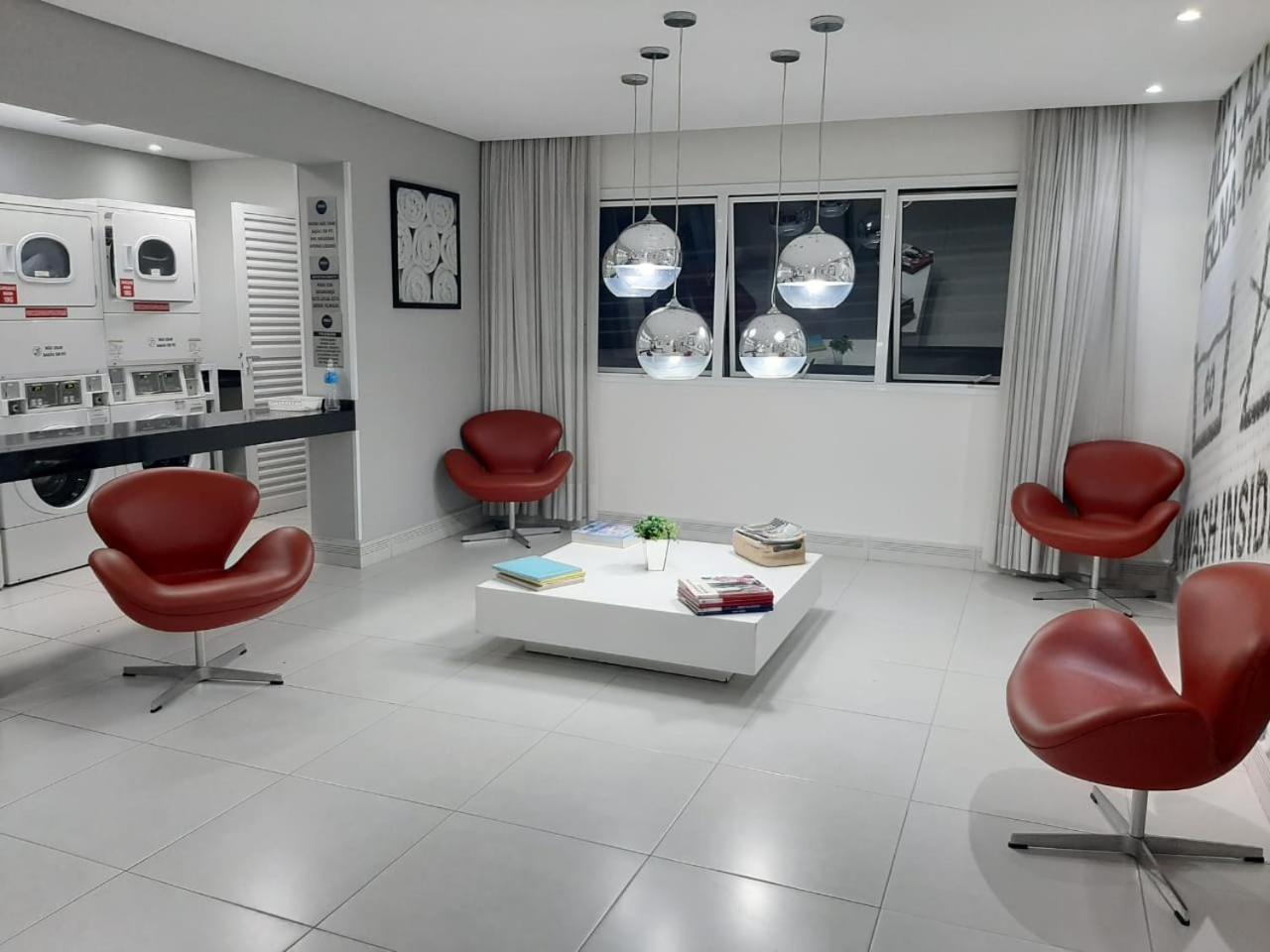 Lindo studio equipado em apartamento clube com academia e conforto no centro de Curitiba - MID Home