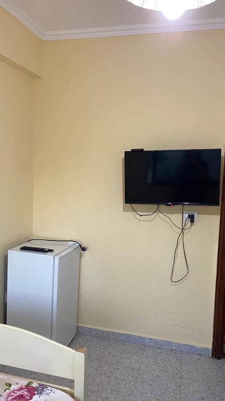 Economy Room 2
