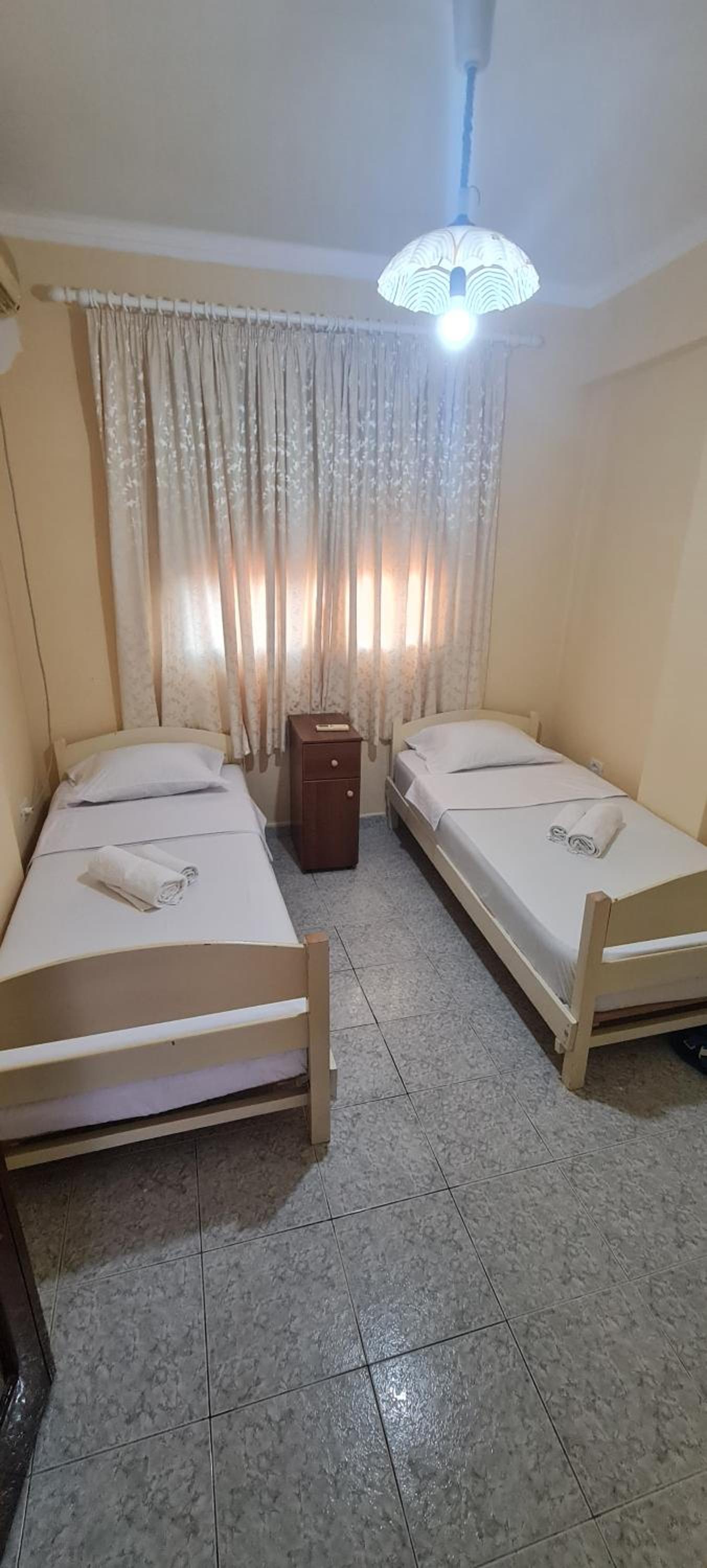Economy Room 2