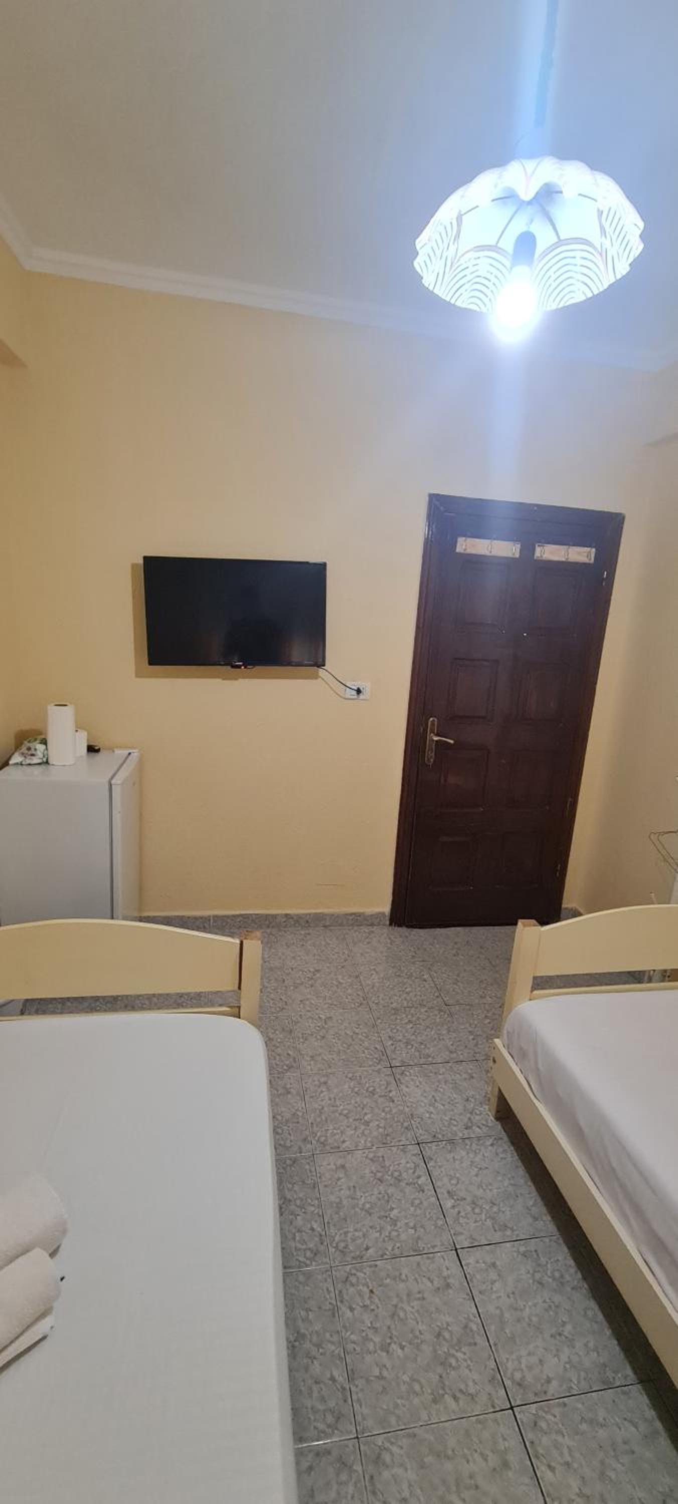 Economy Room 2