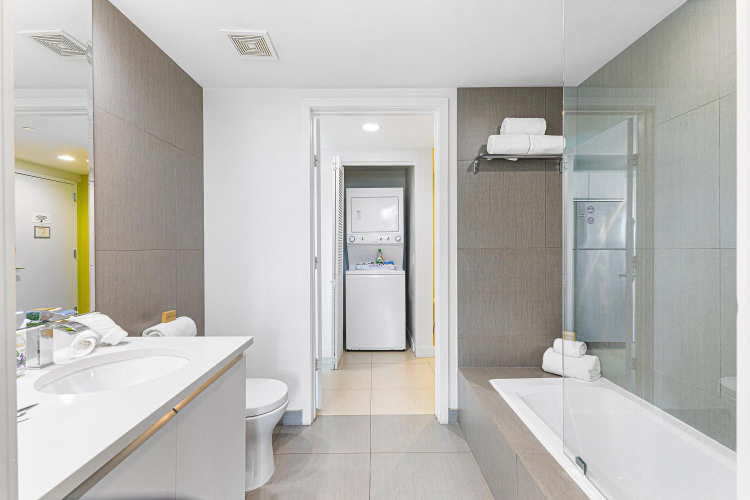 Dharma Home Suites Miami Beach at Monte Carlo