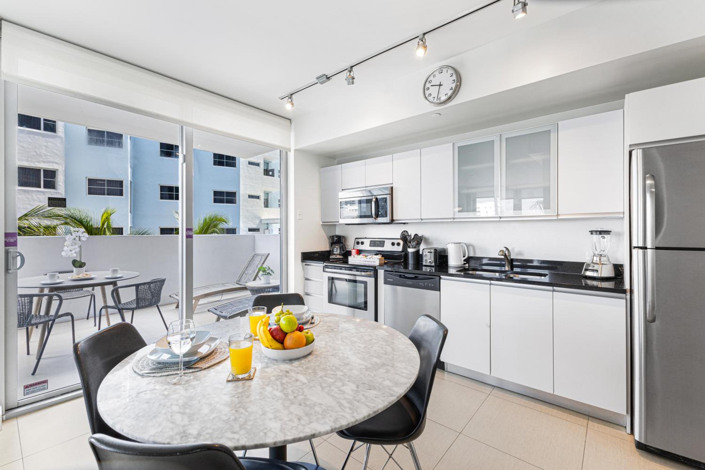 Dharma Home Suites Miami Beach at Monte Carlo