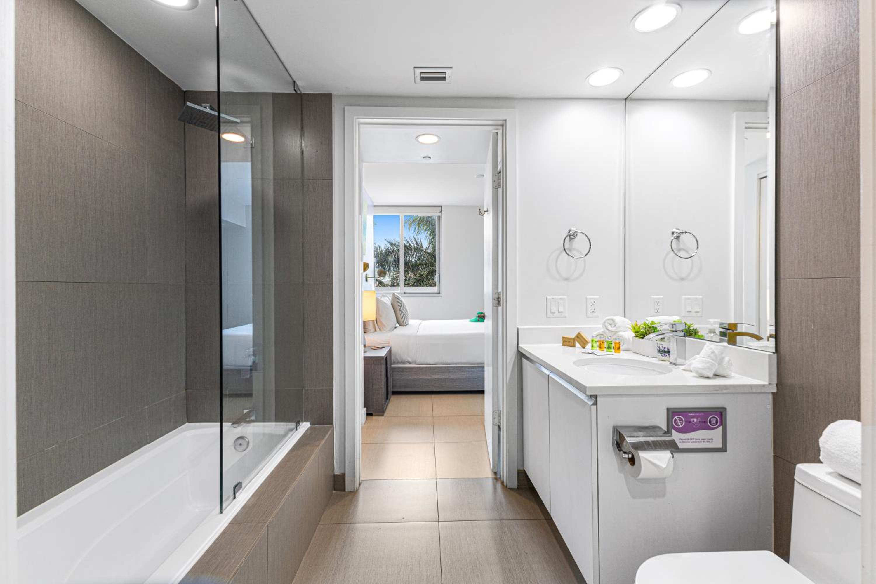 Dharma Home Suites Miami Beach at Monte Carlo