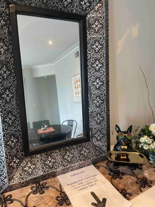 HeartCBD LUX Top Floor 2 Bedroom /Pool/Spa/GYM