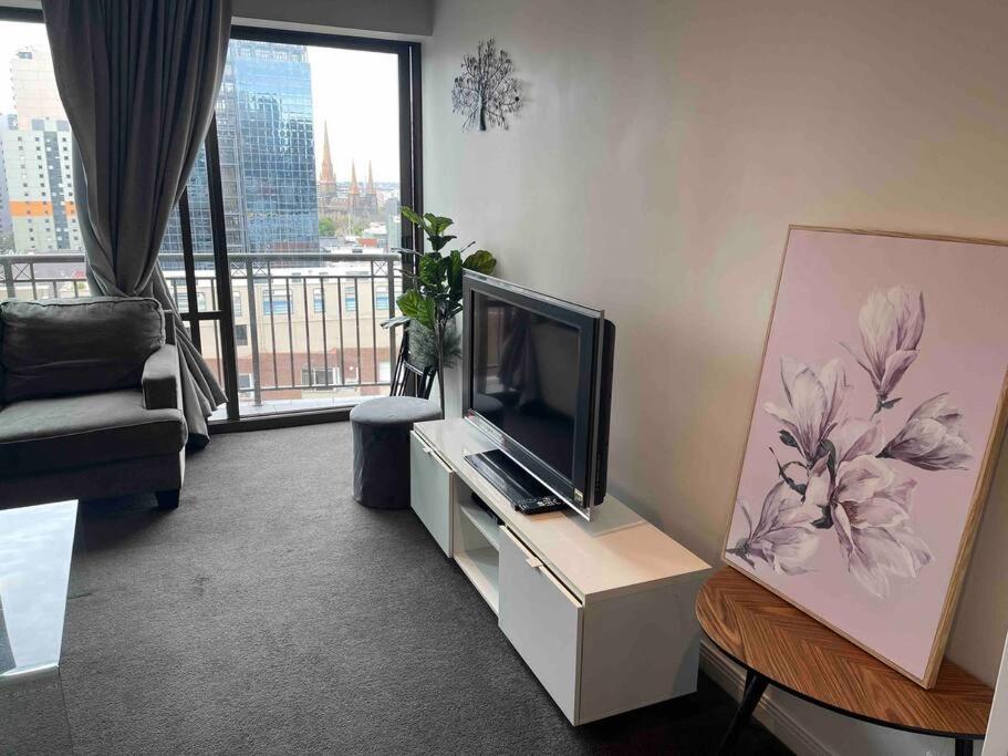 HeartCBD LUX Top Floor 2 Bedroom /Pool/Spa/GYM