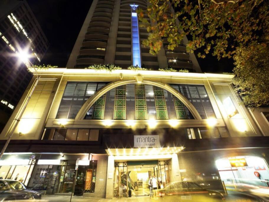 HeartCBD LUX Top Floor 2 Bedroom /Pool/Spa/GYM