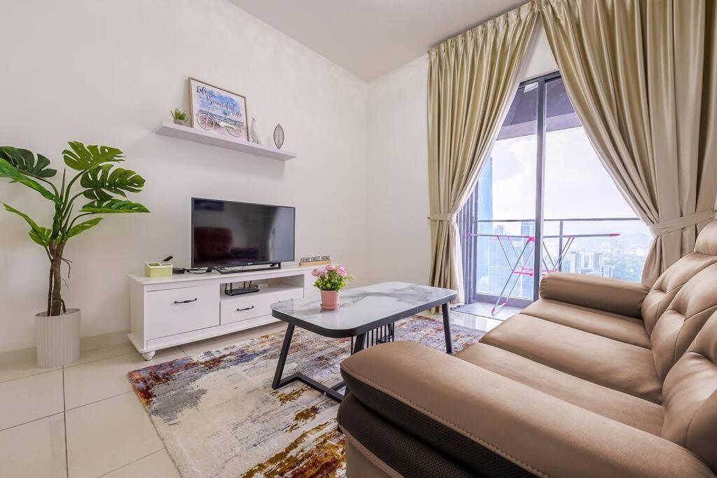 Luxury Residence Sky Garden Near TRX Mall 100Mbps