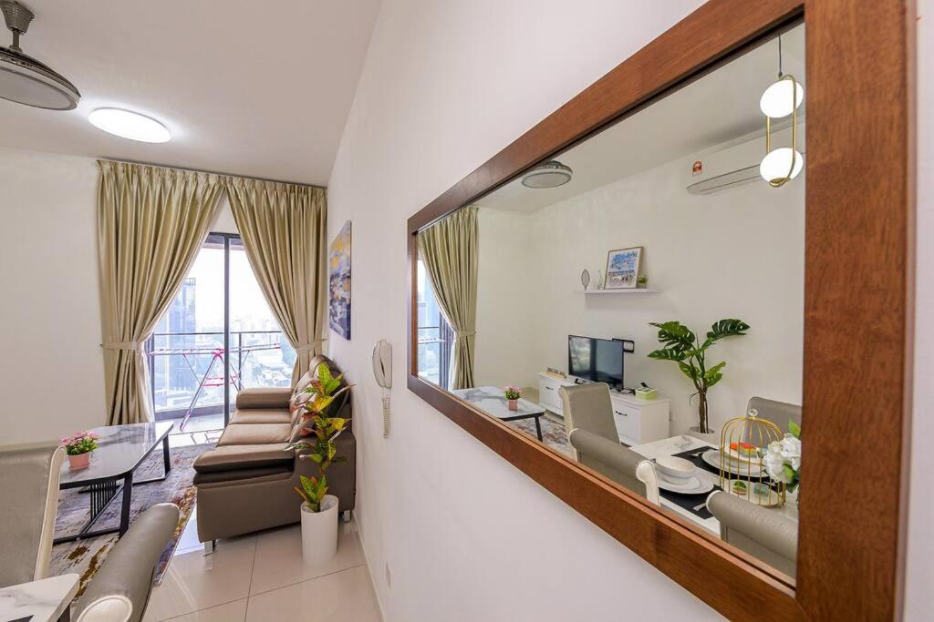 Luxury Residence Sky Garden Near TRX Mall 100Mbps