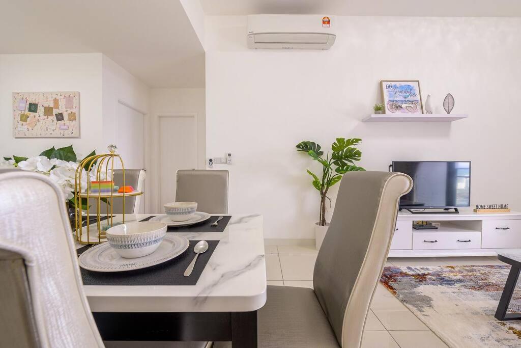 Luxury Residence Sky Garden Near TRX Mall 100Mbps