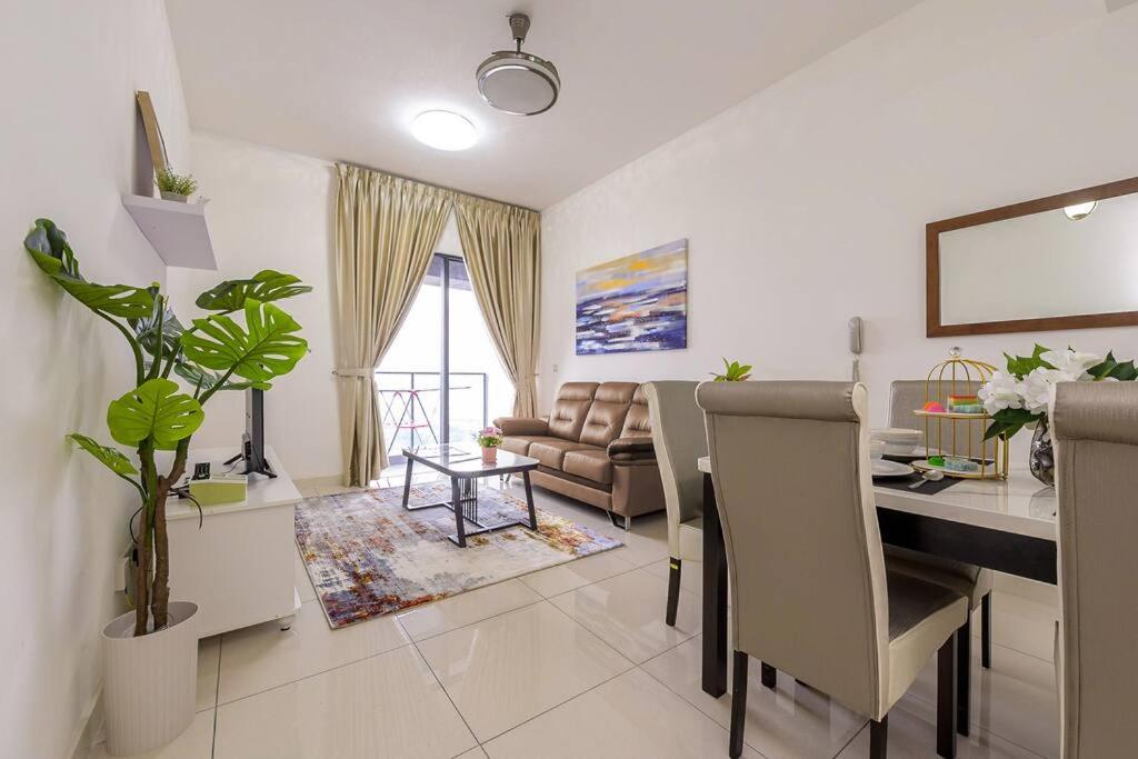 Luxury Residence Sky Garden Near TRX Mall 100Mbps