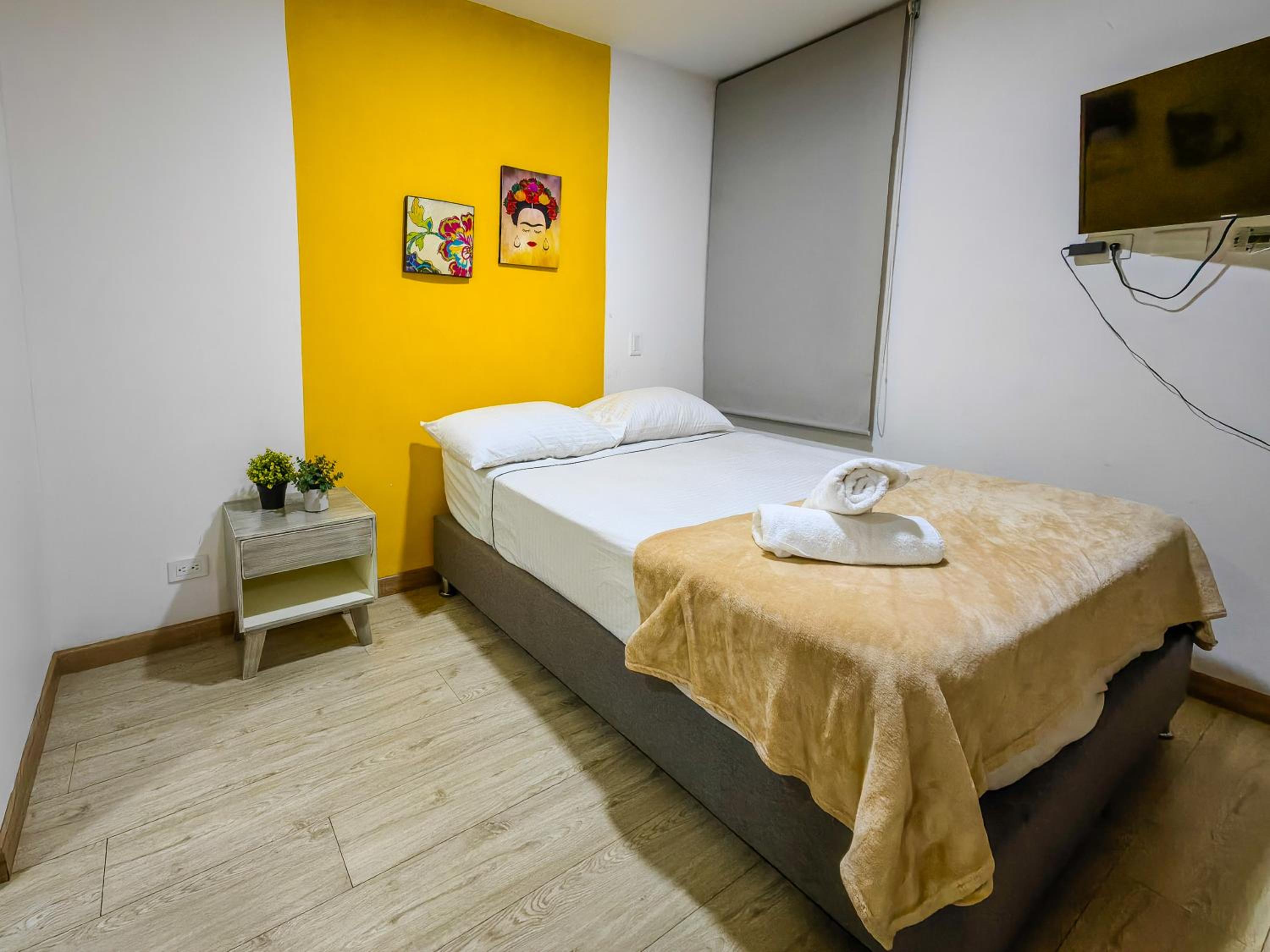 Aparta Hotel Main avenue con parqueadero