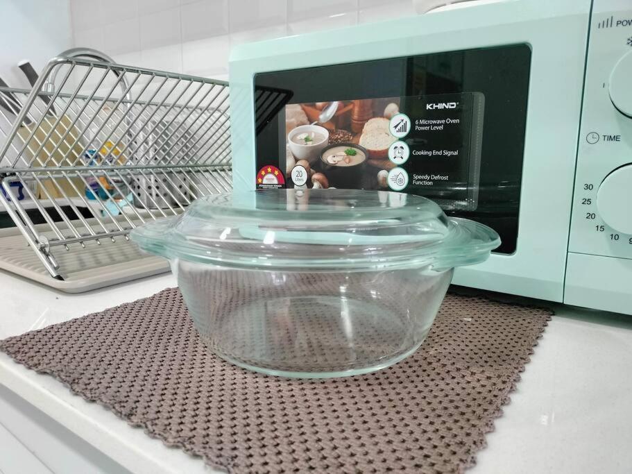 Continew 1BR High TRX Mall King Bed 100Mbps Wi-Fi