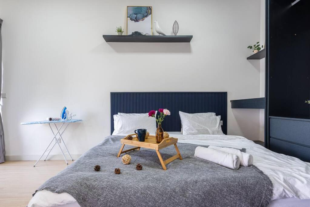 Continew 1BR High TRX Mall King Bed 100Mbps Wi-Fi