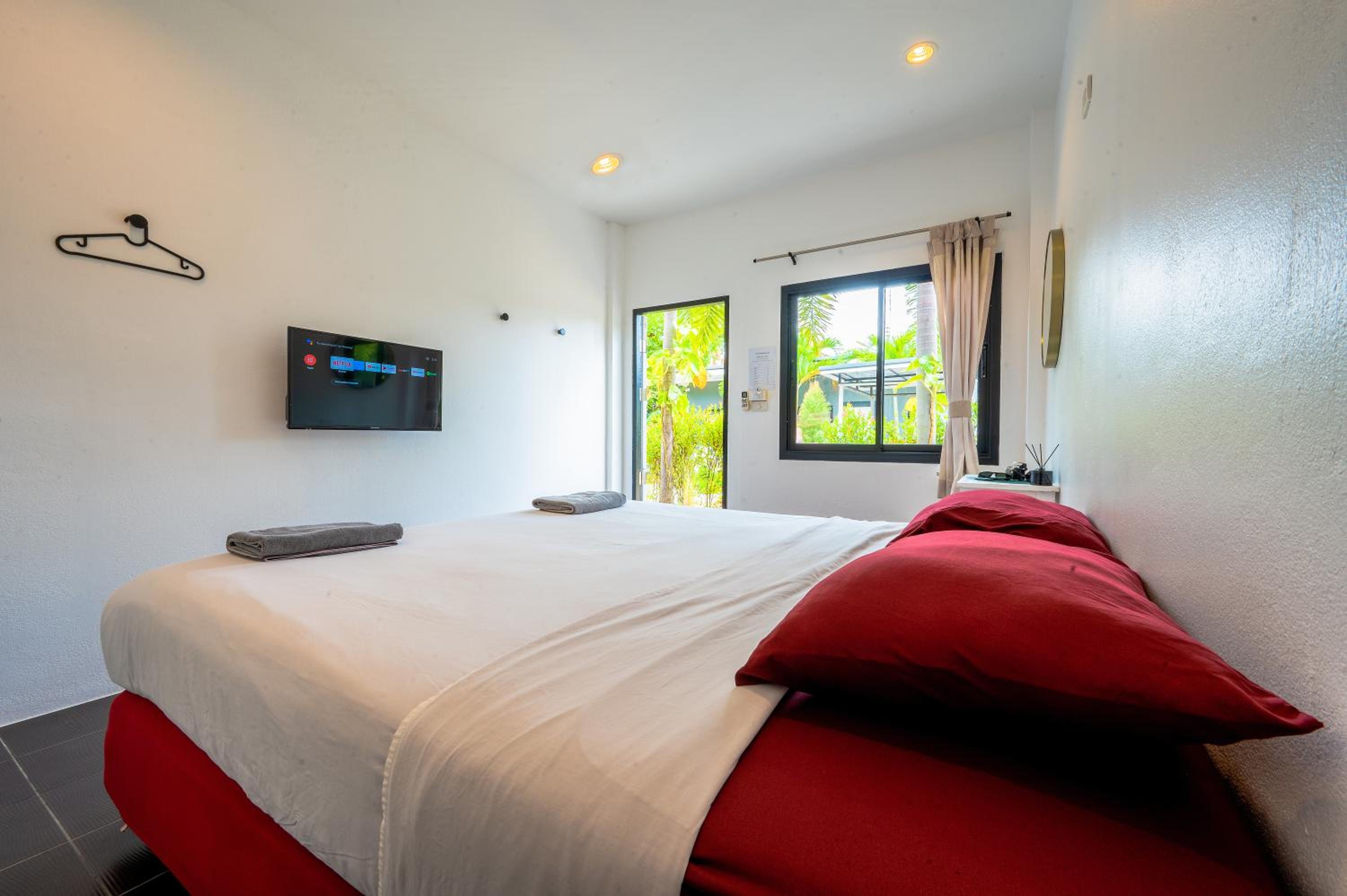Samui Backpacker Hotel