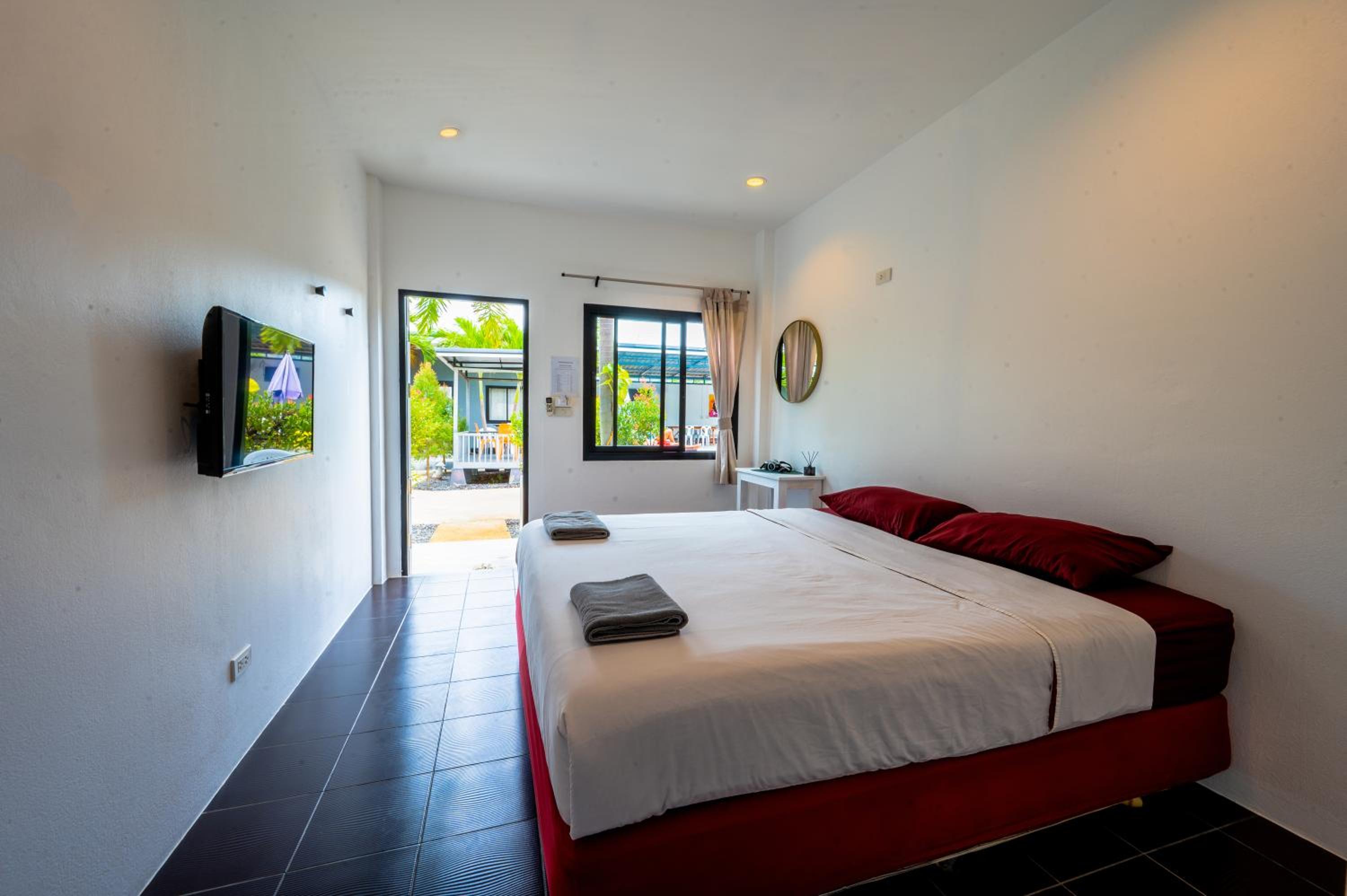 Samui Backpacker Hotel