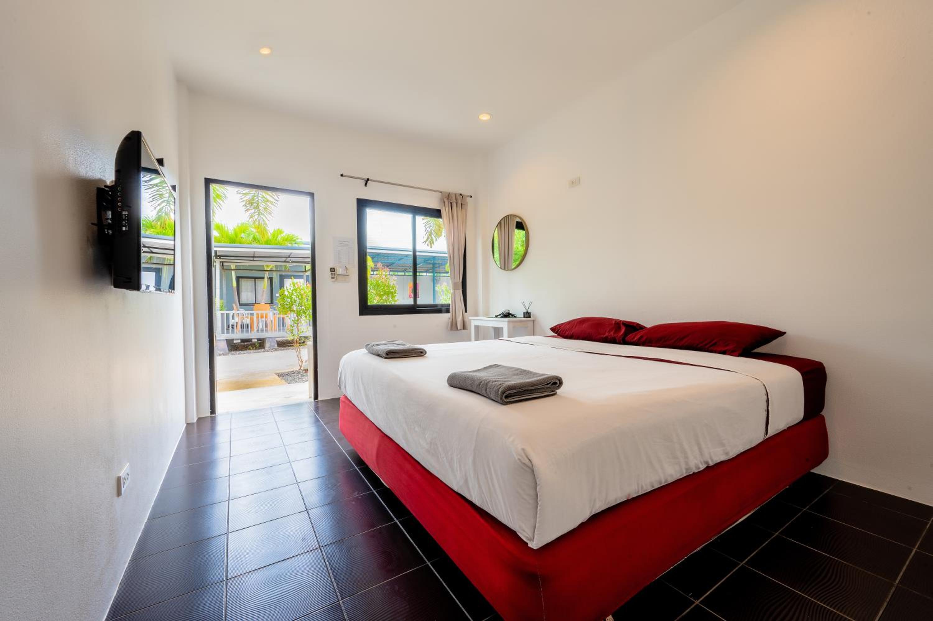 Samui Backpacker Hotel