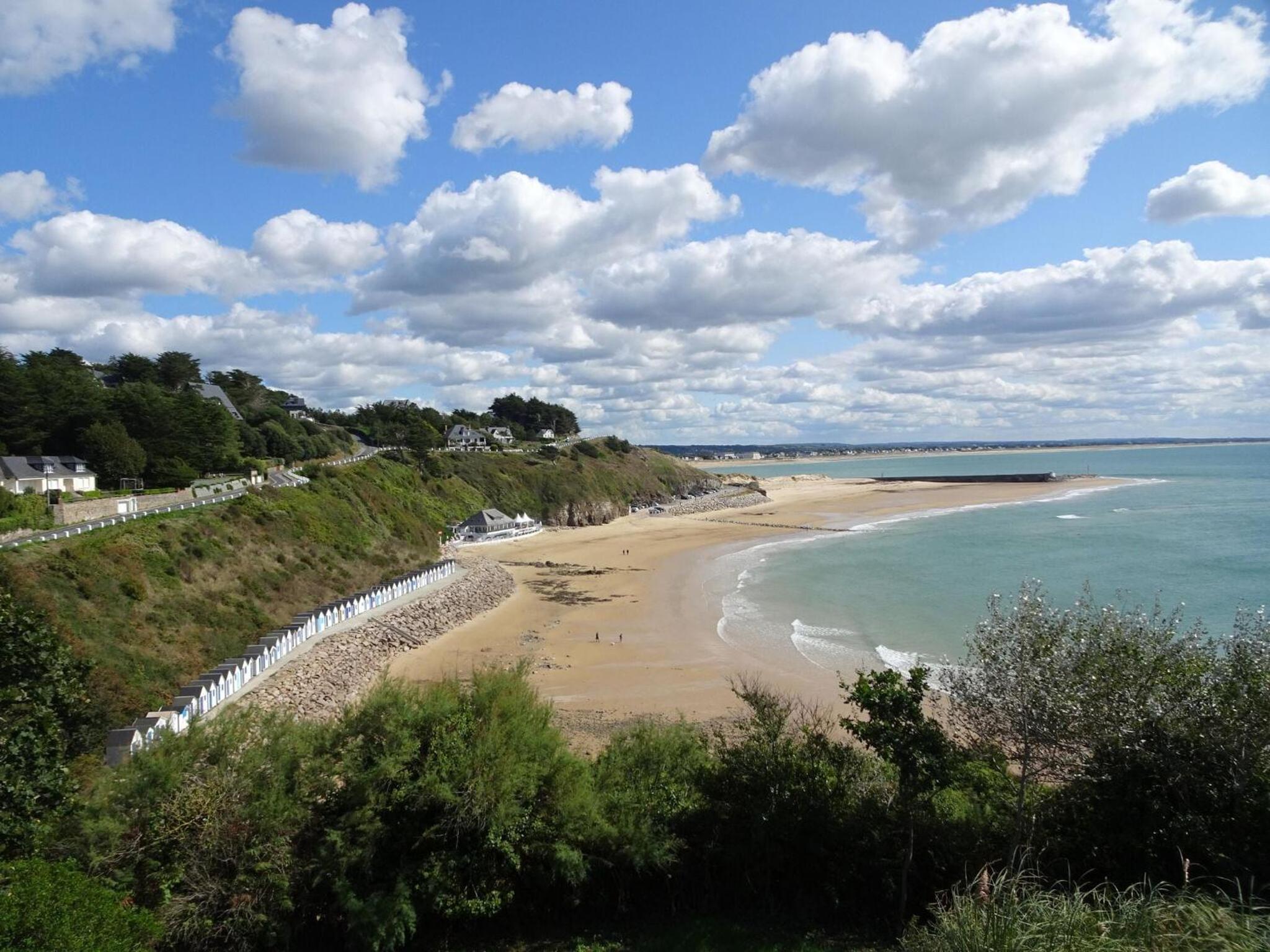 Holiday Home in Carteret near Dunes & Beach
