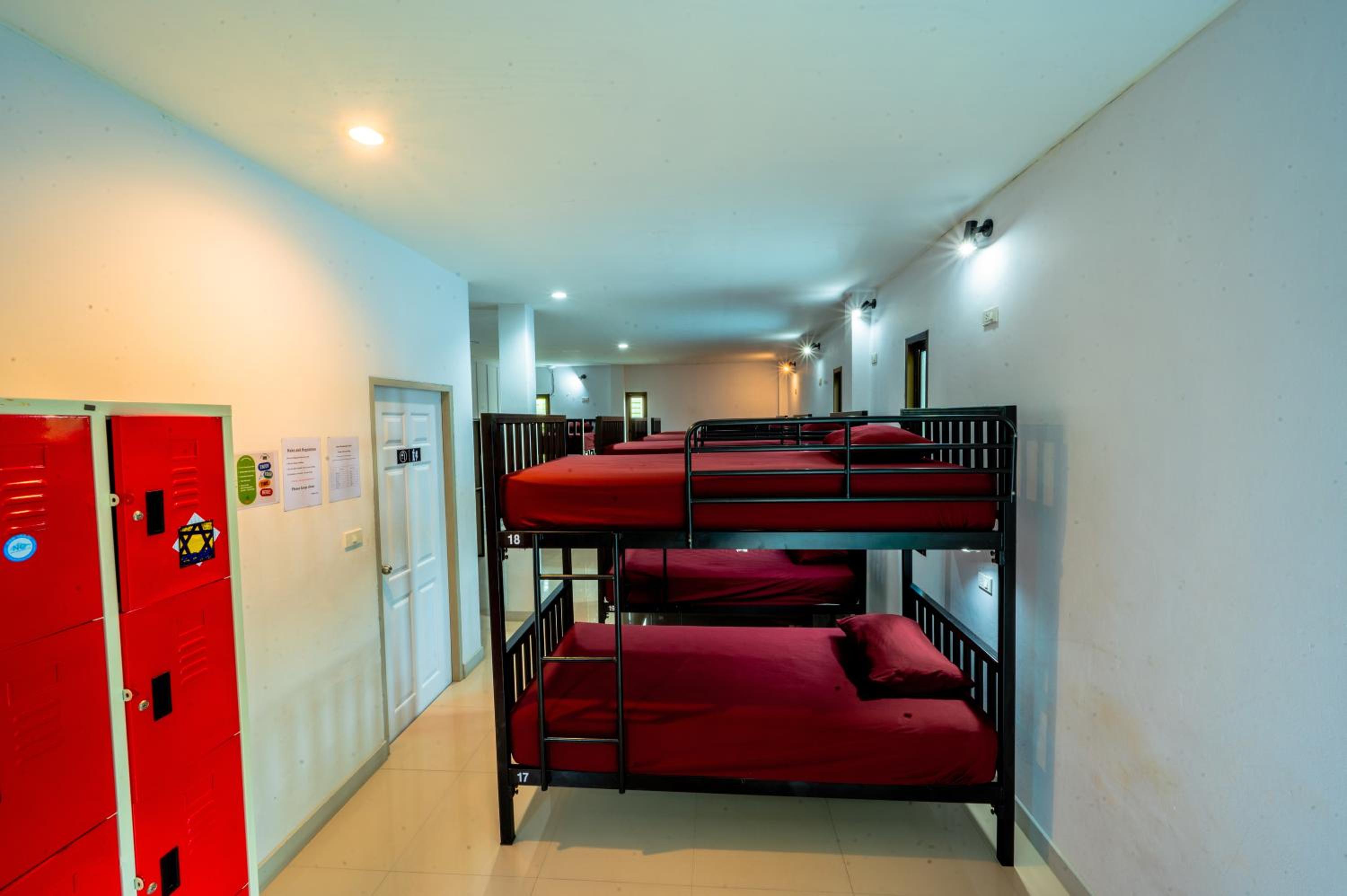 Samui Backpacker Hotel