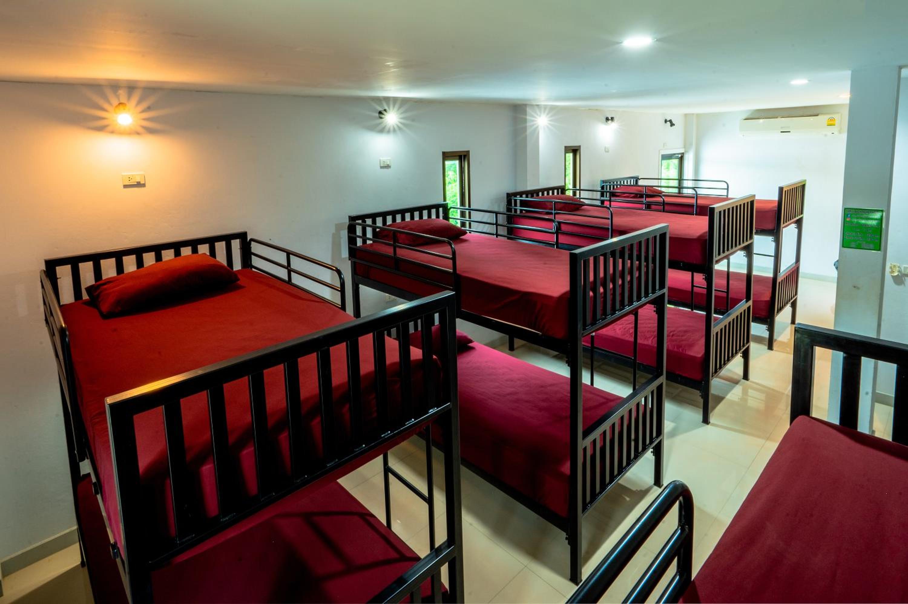 Samui Backpacker Hotel