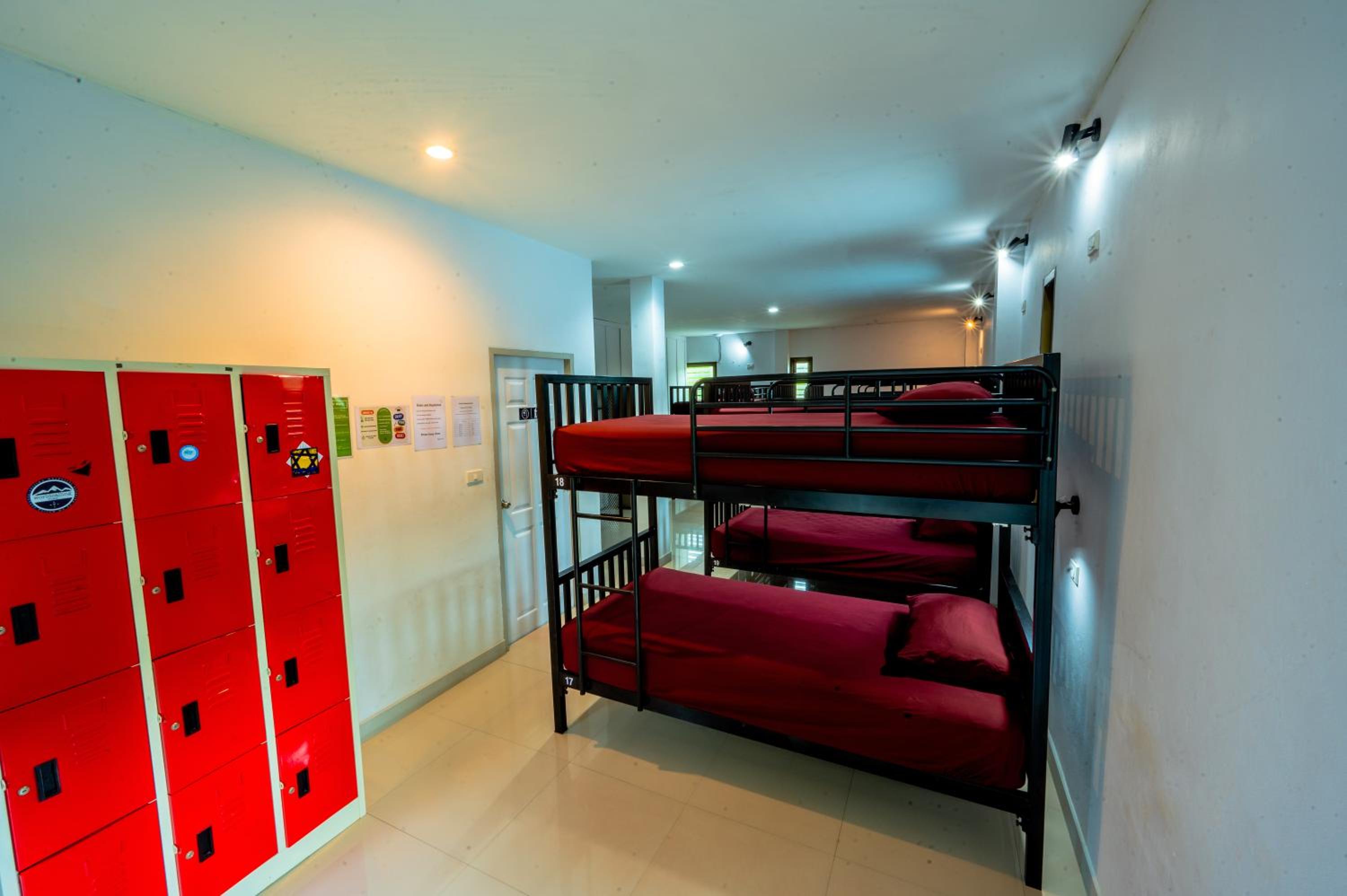 Samui Backpacker Hotel