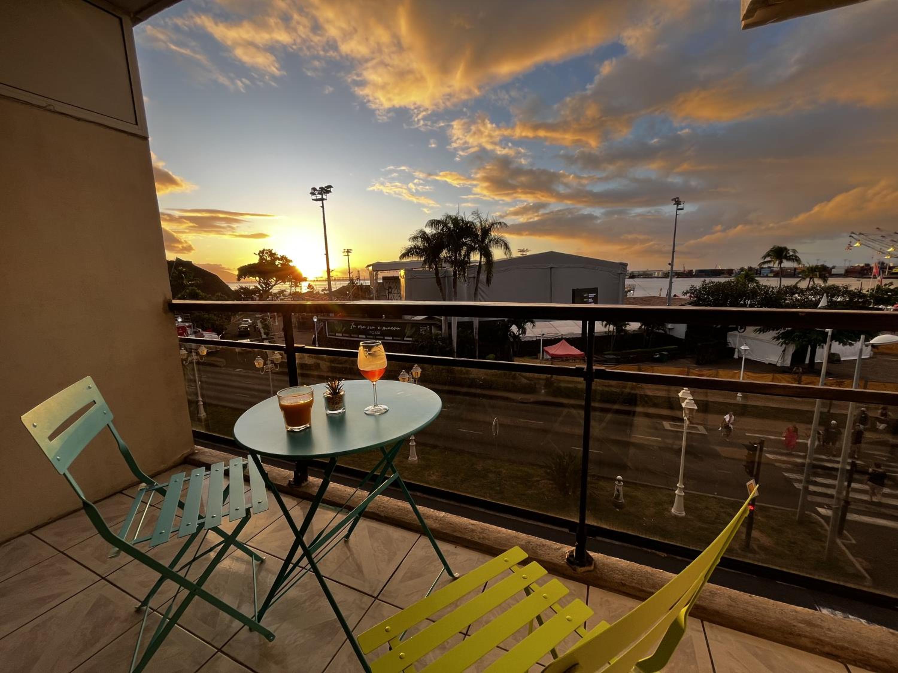 NEW Maeva Lodge - Parking, AC, Netflix & Wifi view 3